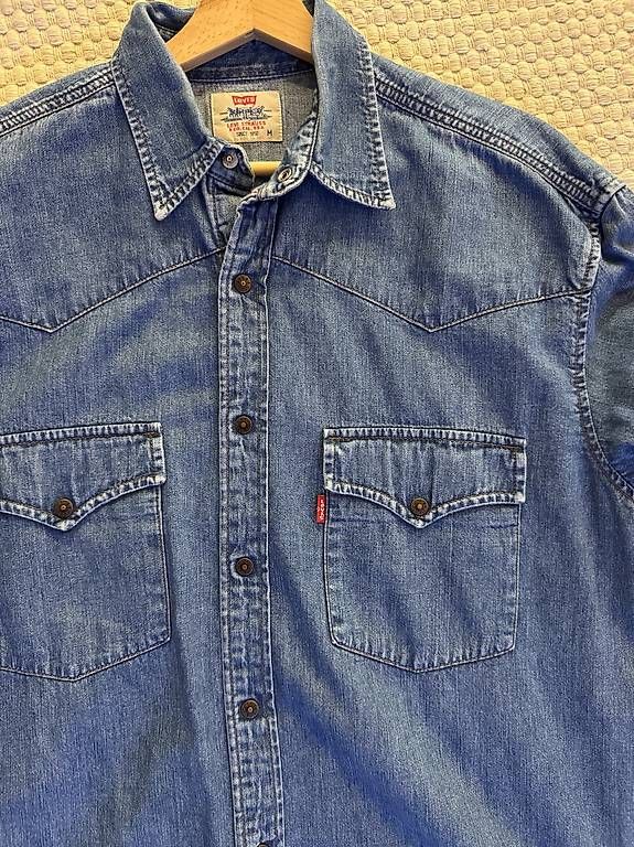 Camicie: Levi's Denim Hemd  – Usato da Derendingen venduto da att_9kys 1