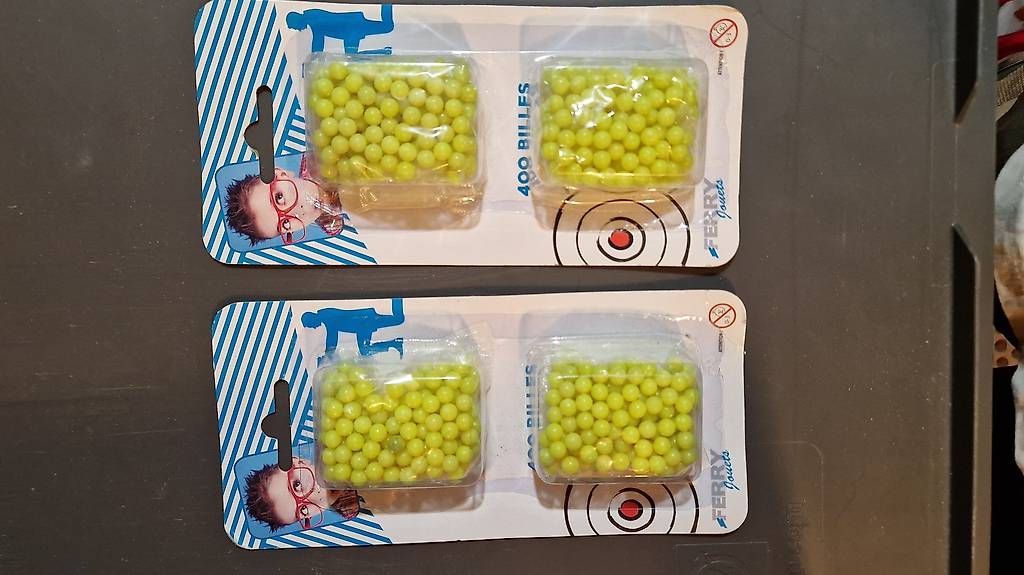 Giocattoli: 800 billes pour pistolet – Usato da Ste-Croix venduto da Sporchet