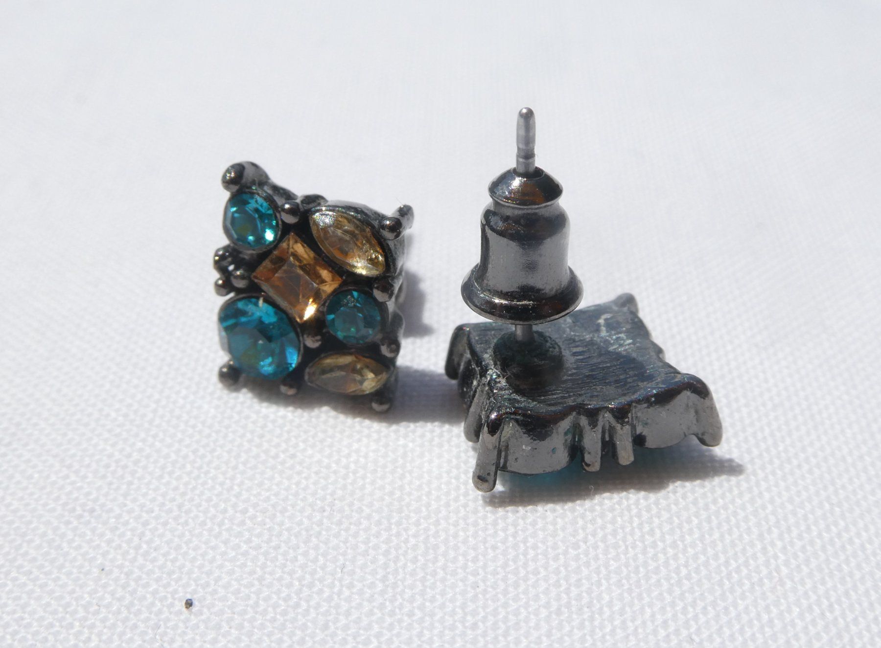 Ohrringe & -stecker: Ohrstecker mit bunten Strasssteinen, Modeschmuck – Gebraucht aus Gattikon von kaandooh 3