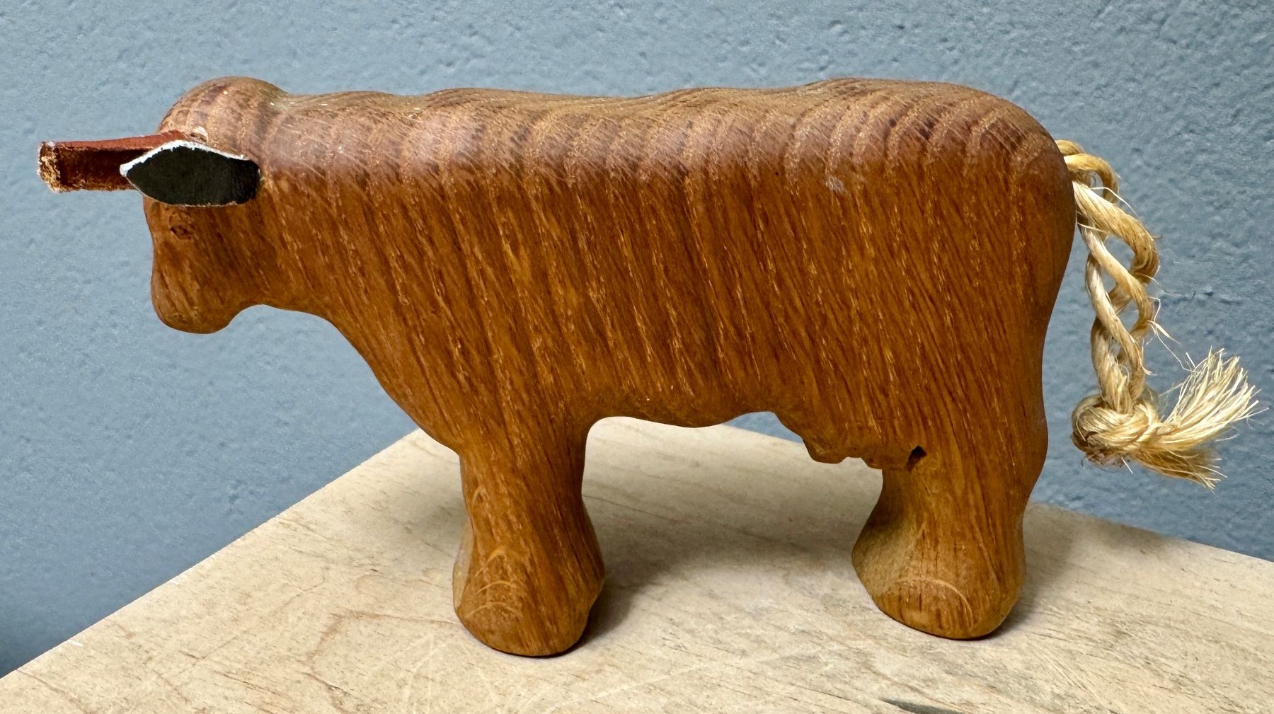 Statuette: Alte geschnitzte Holzkuh Kuh Holz – Usato da Rothrist venduto da Luckywinner 1
