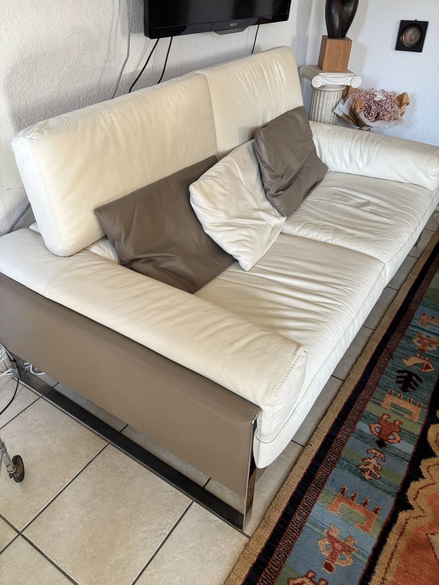 Poltrone: Fauteuil en cuir. Beige et brun. – Usato da Clarens venduto da ren_rp97 3