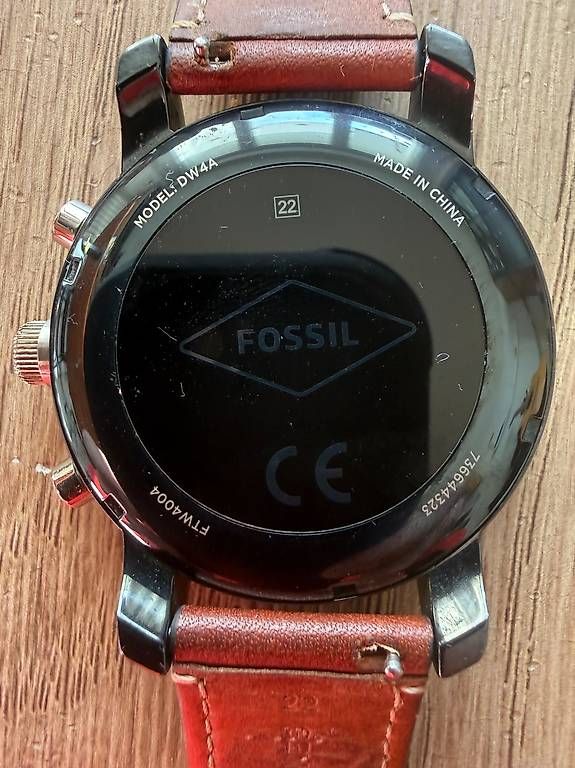 Fossil Smartwatch: Fossil DW4A SmartWatch  mit Ladekabel – Usato da Hilterfingen venduto da bes_kvx6 3