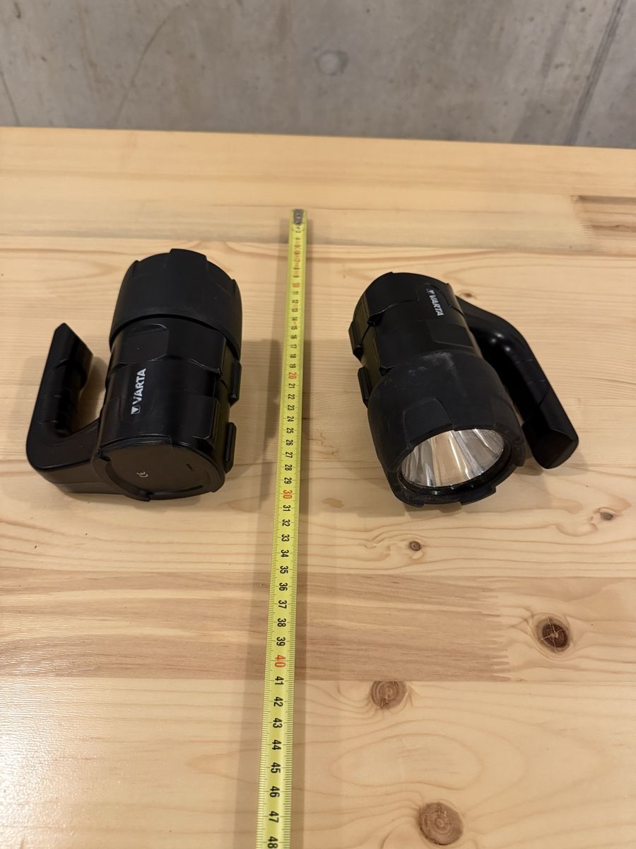 Lampade: 2x Varta BL10 LED Torch Flashlight - Robust – Usato da Zürich venduto da David.1 3