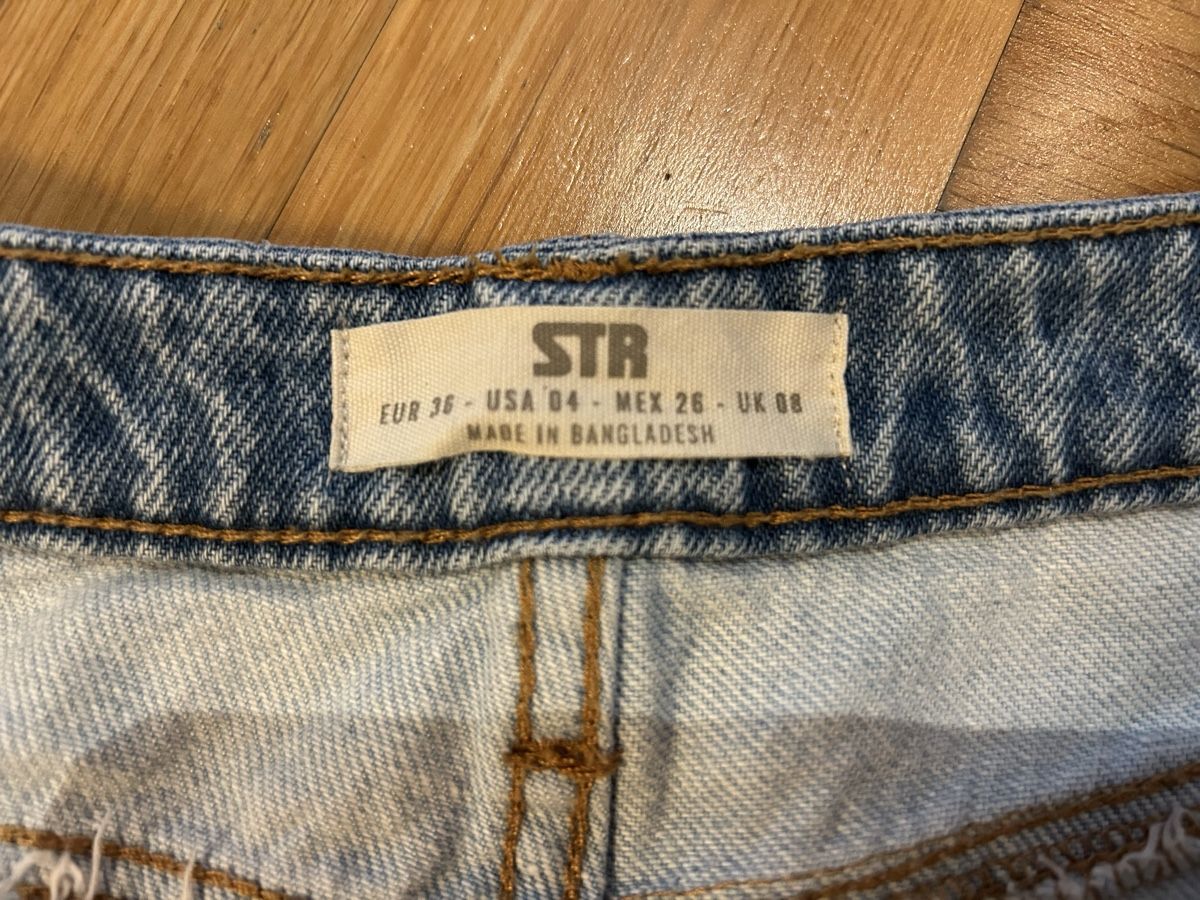 Stradivarius Jeans: Stylische Stradivarius Jeans Gr. 36 – Usato da Luzern venduto da mor_97g7 3