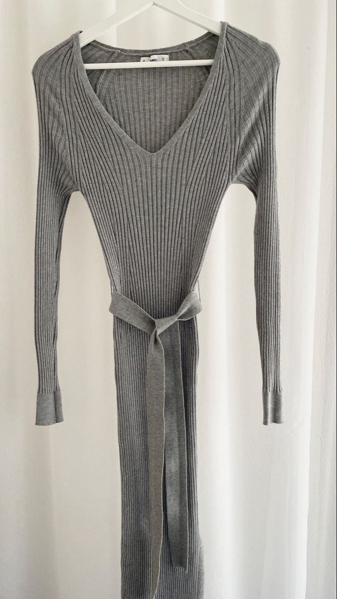 Mango Vestiti: Graues Rippenkleid - Mango – Nuovo (secondo la descrizione) da Neftenbach venduto da litta_00