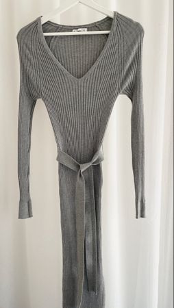 Graues Rippenkleid - Mango