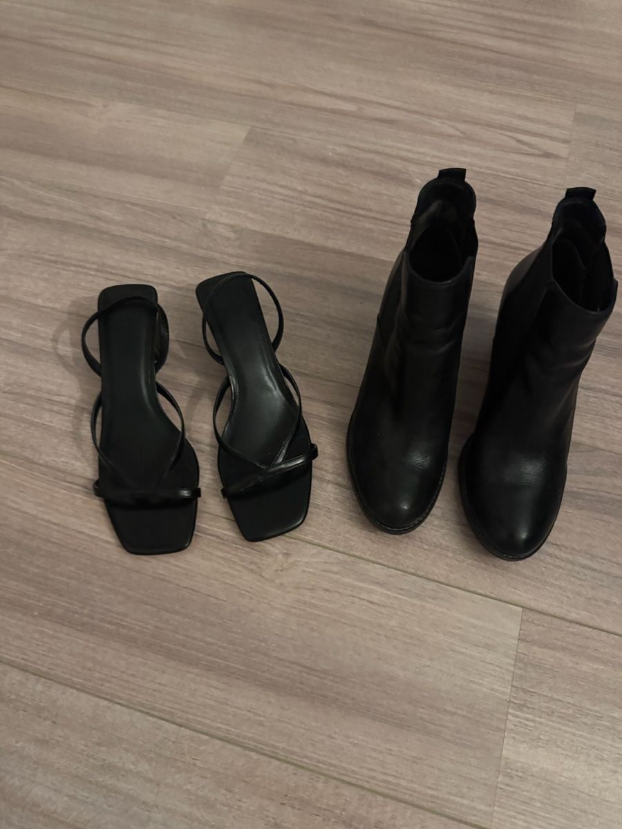 Scarpe da donna: 2 Stk. Damenschuhe schwarz Gr. 38 – Usato da Bonstetten venduto da VCLS