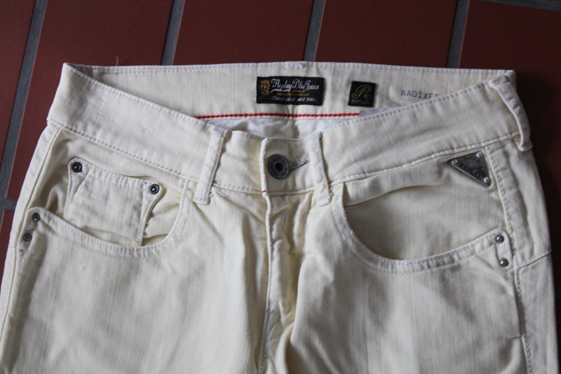 Replay Jeans: Replay Radixes Jeans Gr.26/32 – Gebraucht aus Zürich von JOD213 1