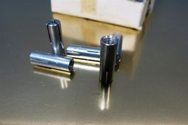 48 Schlaganker M6 Gewinde, 25mm, 8mm Aus