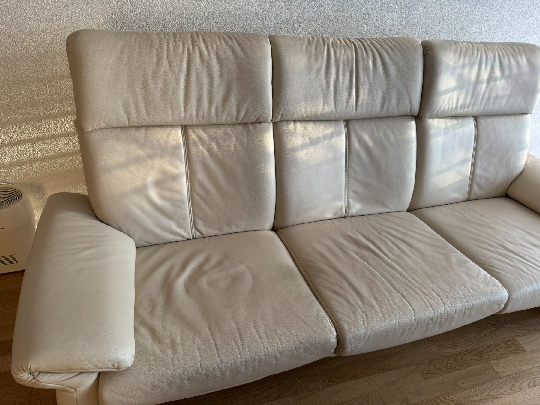Sofas: Sofa 3er, weisses Leder – Gebraucht aus Lohn-Ammannsegg von kai_26m5