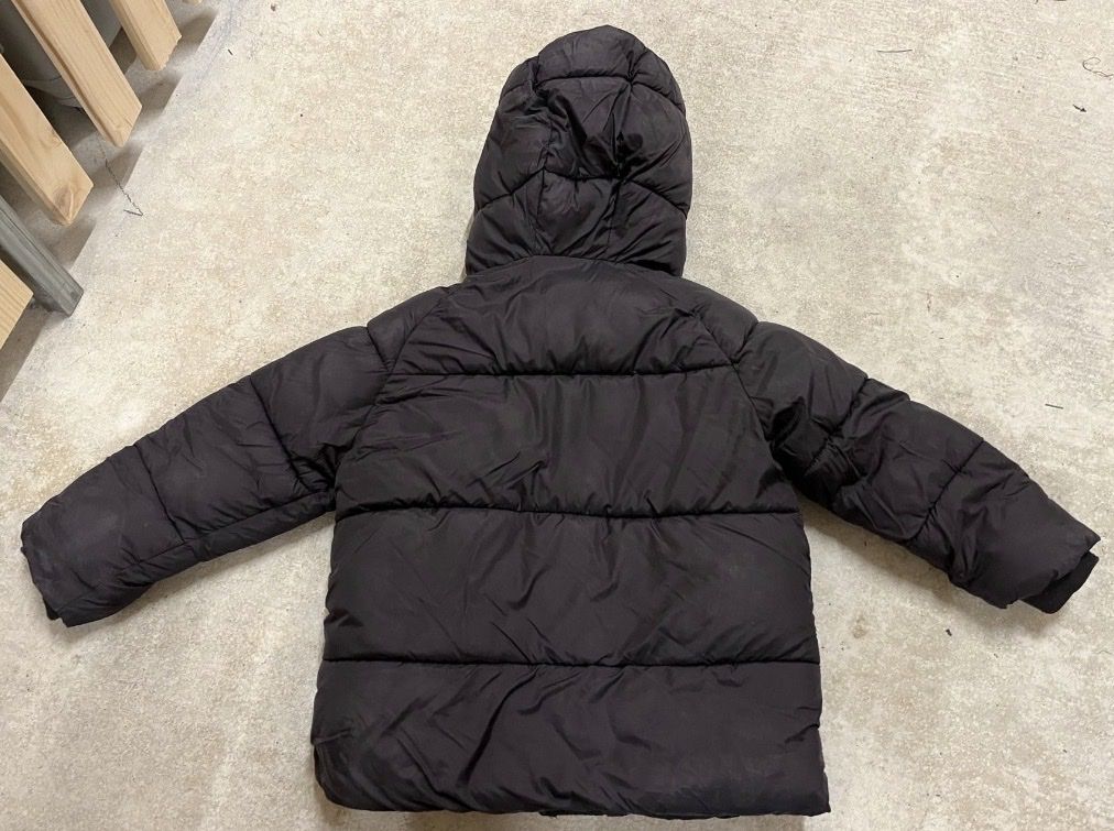 Zara Giacche: Jacke Zara schwarz Grösse 110 – Usato da Stallikon venduto da shop100 1