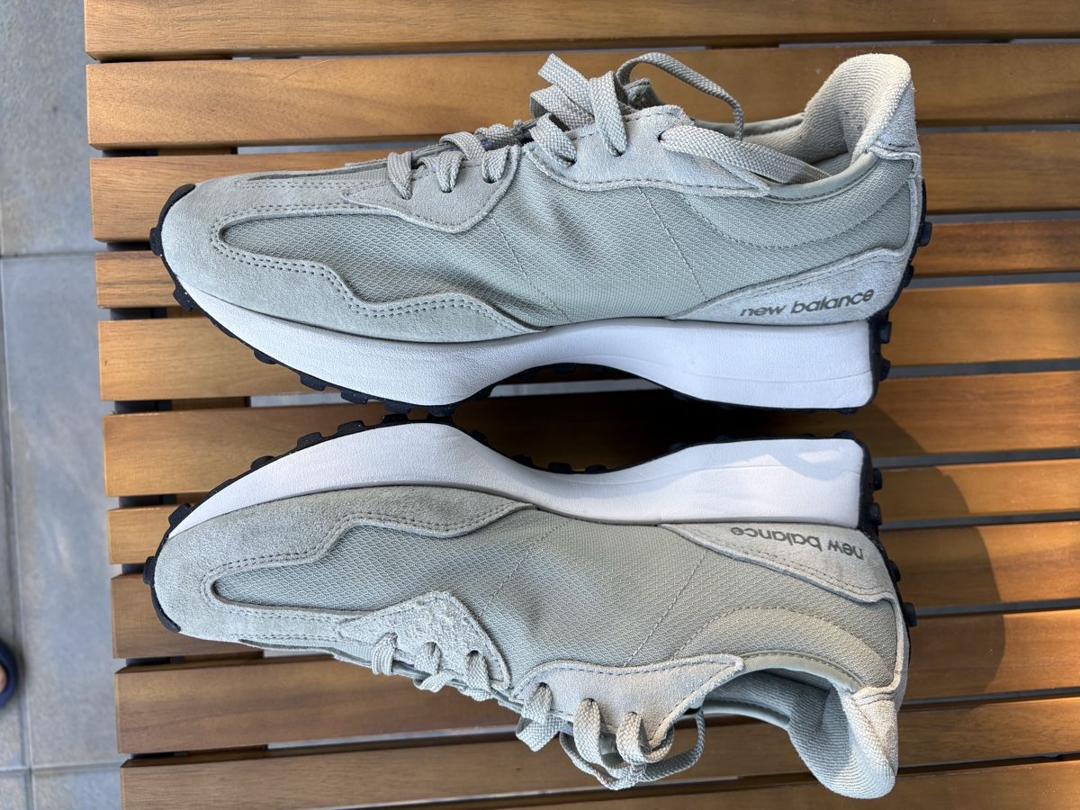 New Balance Scarpe da uomo: New Balance 327 sneakers – Usato da Küttigen venduto da swissholdsy 3
