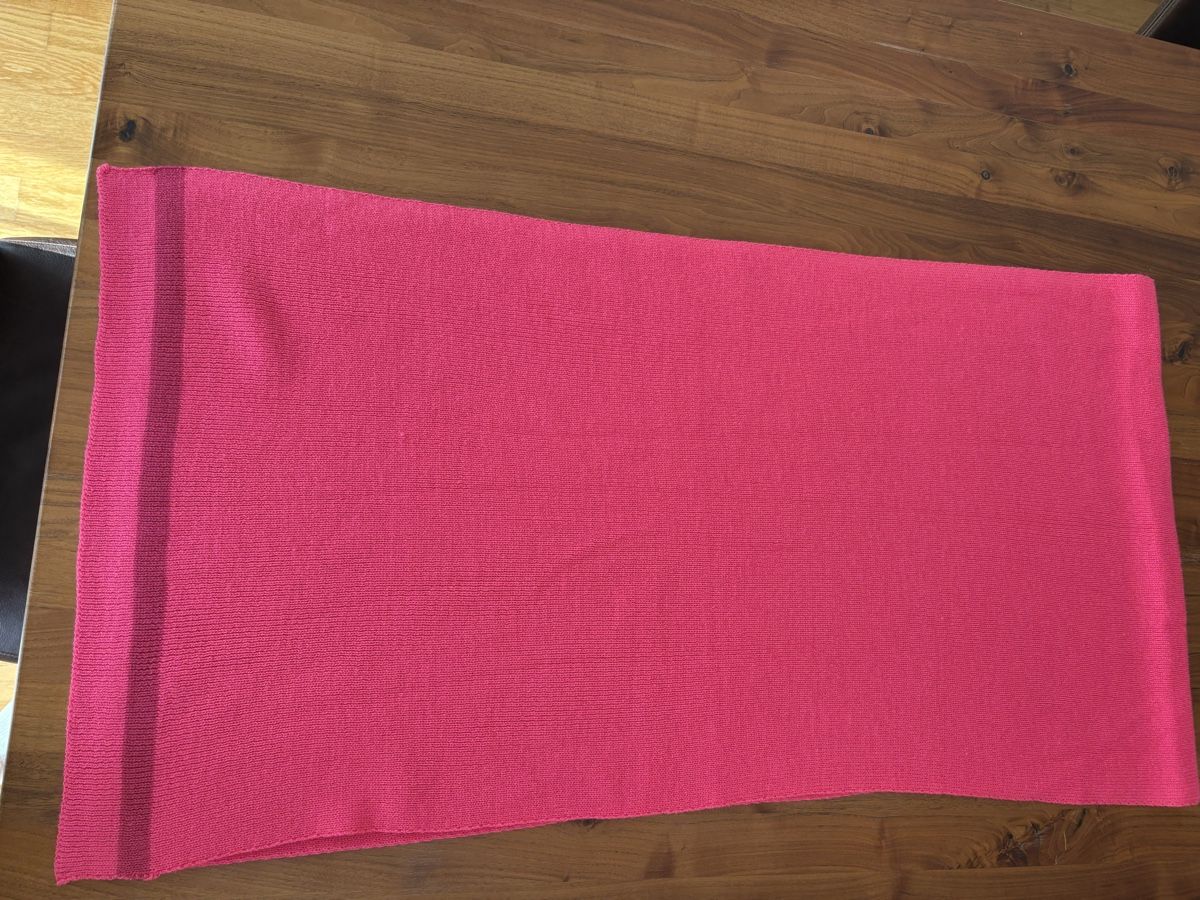 Foulards & écharpes: Strickschal pink  – Neuf (Voir description) à Gossau SG par Mauri34 1