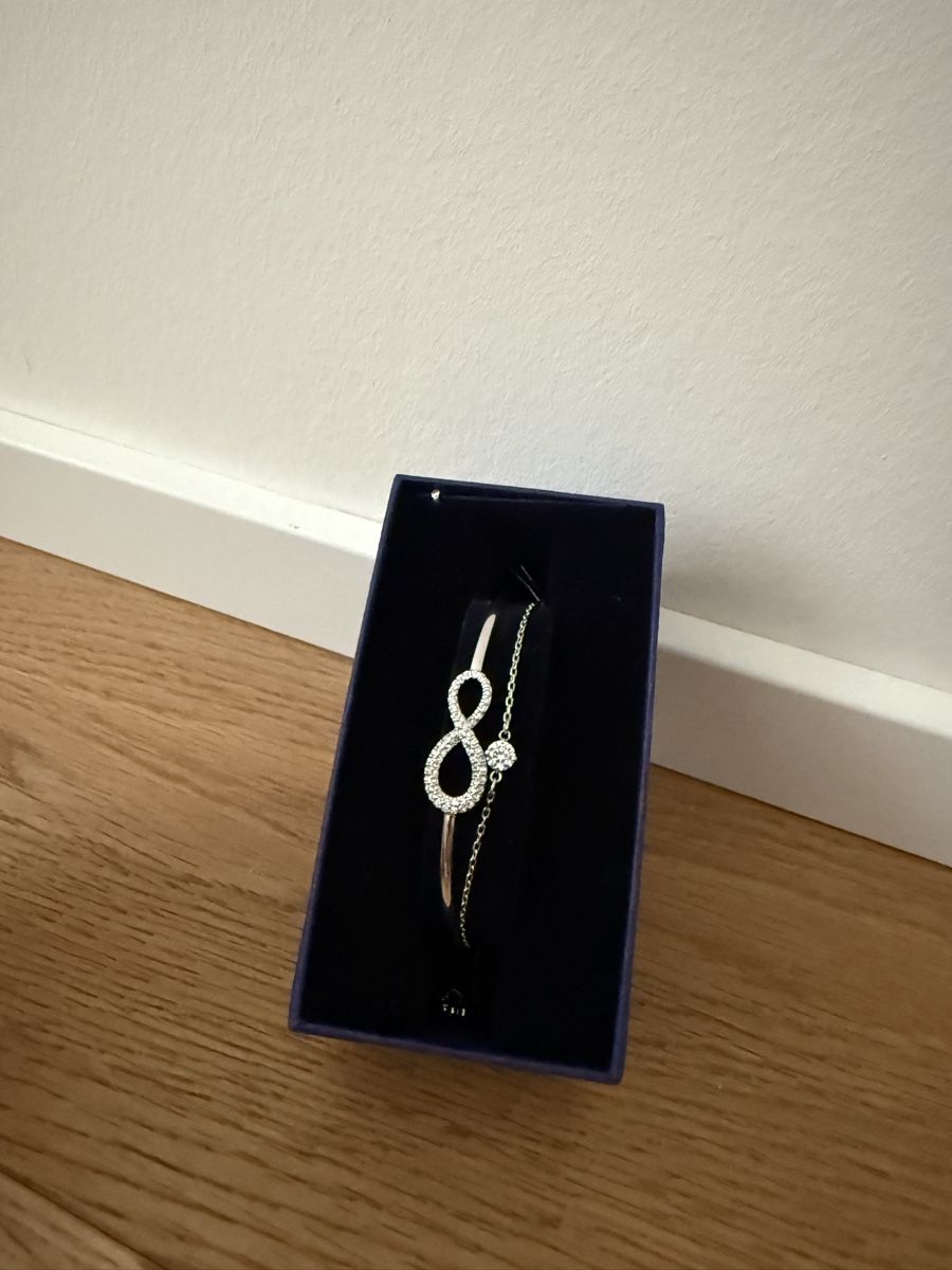 Swarovski Bracciali & Braccialetti: Swarovski Armband Infinity Neuwertig – Nuovo e nell'imballaggio originale da Frick venduto da AntonelaC 3