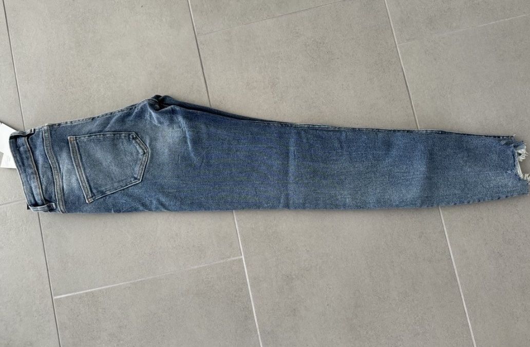Zara Jeans: Zara Skinny Jeans Grösse 36 – Neu und originalverpackt aus Härkingen von ana.bb 3