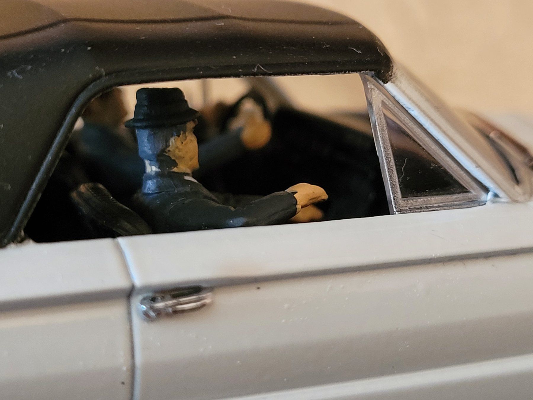 Ford Modellini d'auto: Auto 1:43 - Ford Thunderbird - Diorama James Bond 007 – Nuovo (secondo la descrizione) da Payerne venduto da tintin08 5