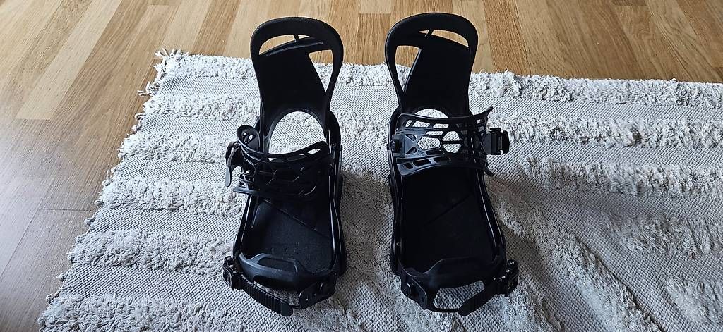 Board: Fixation snowboard burton M 41-44 – Usato da Martigny venduto da cor_9kb7