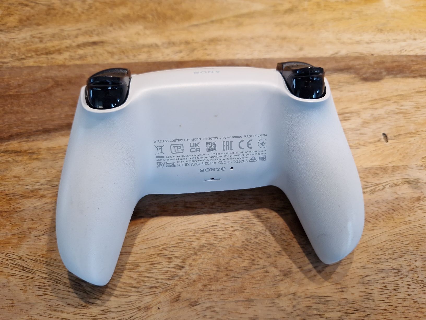 Sony Controller: PS5 DualSense Controller Weiss - Leichte Gebrauchsspuren – Difettoso da Trachslau venduto da schumannmario 2
