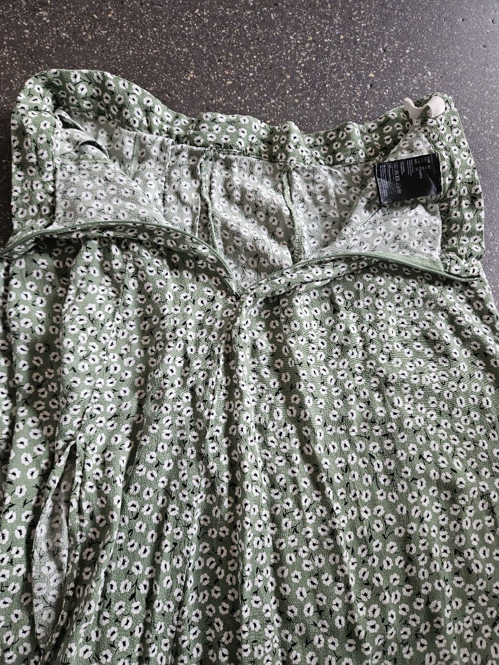 H&M Gonne: Leichte Sommerrock mit Blumenmuster, Gr. 42  – Nuovo (secondo la descrizione) da Anwil venduto da tamoos 4