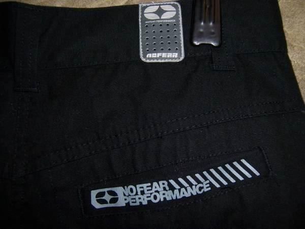 Pantaloni: NoFear Shorts Hurst, Gr. 30 – Nuovo (secondo la descrizione) da Kölliken venduto da motoleu 1