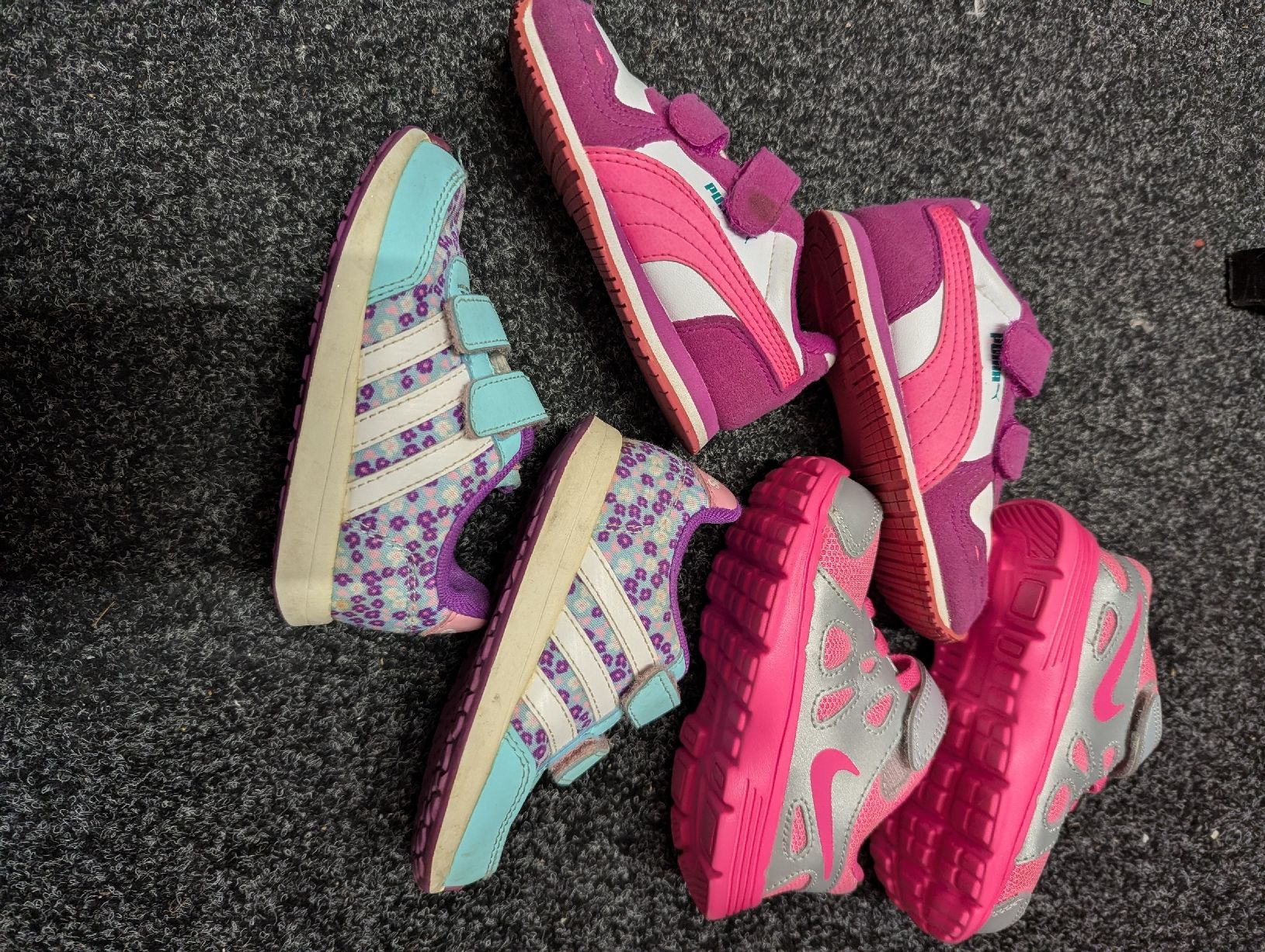 Schuhe für Mädchen: Grösse 22 – Gebraucht aus Wallisellen von Taurusit 1
