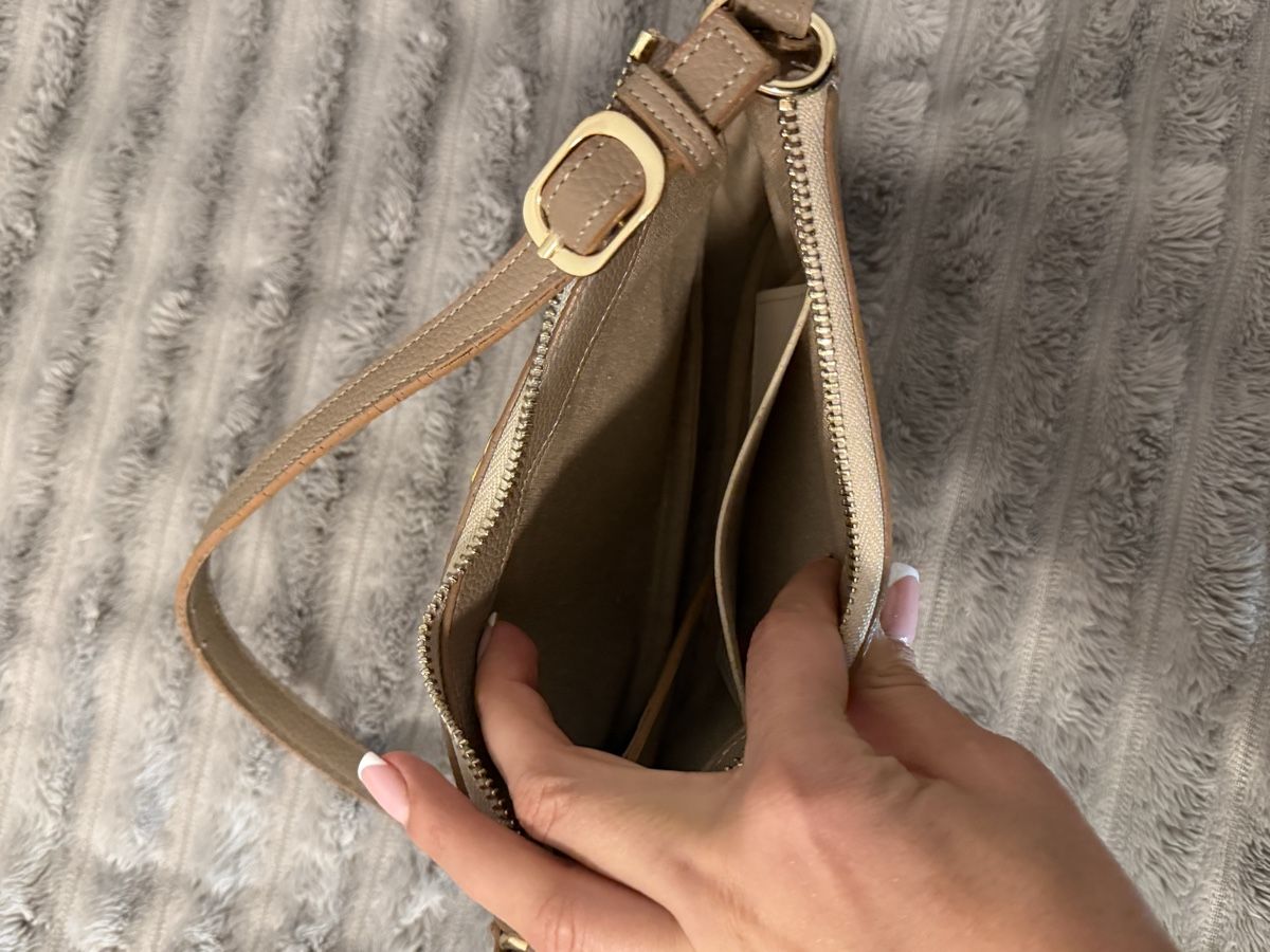 Taschen für Damen: Tasche – Gebraucht aus Bassersdorf von kri_dn6m 4