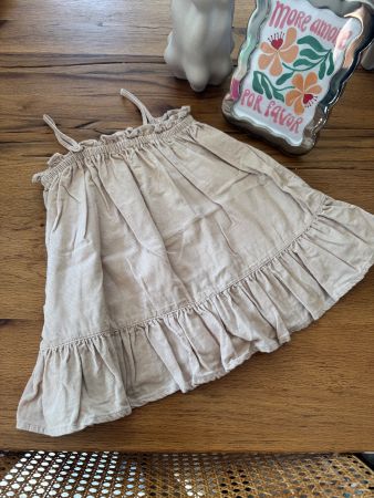 ZARA 🦢 jolie robe volantée à bretelles 86