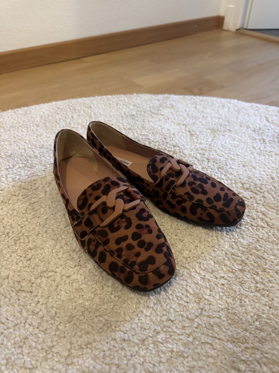 Scarpe da donna: Ballerines Léopard T 40 - Élégantes et Confortables! – Nuovo (secondo la descrizione) da Lausanne venduto da fan_d56k