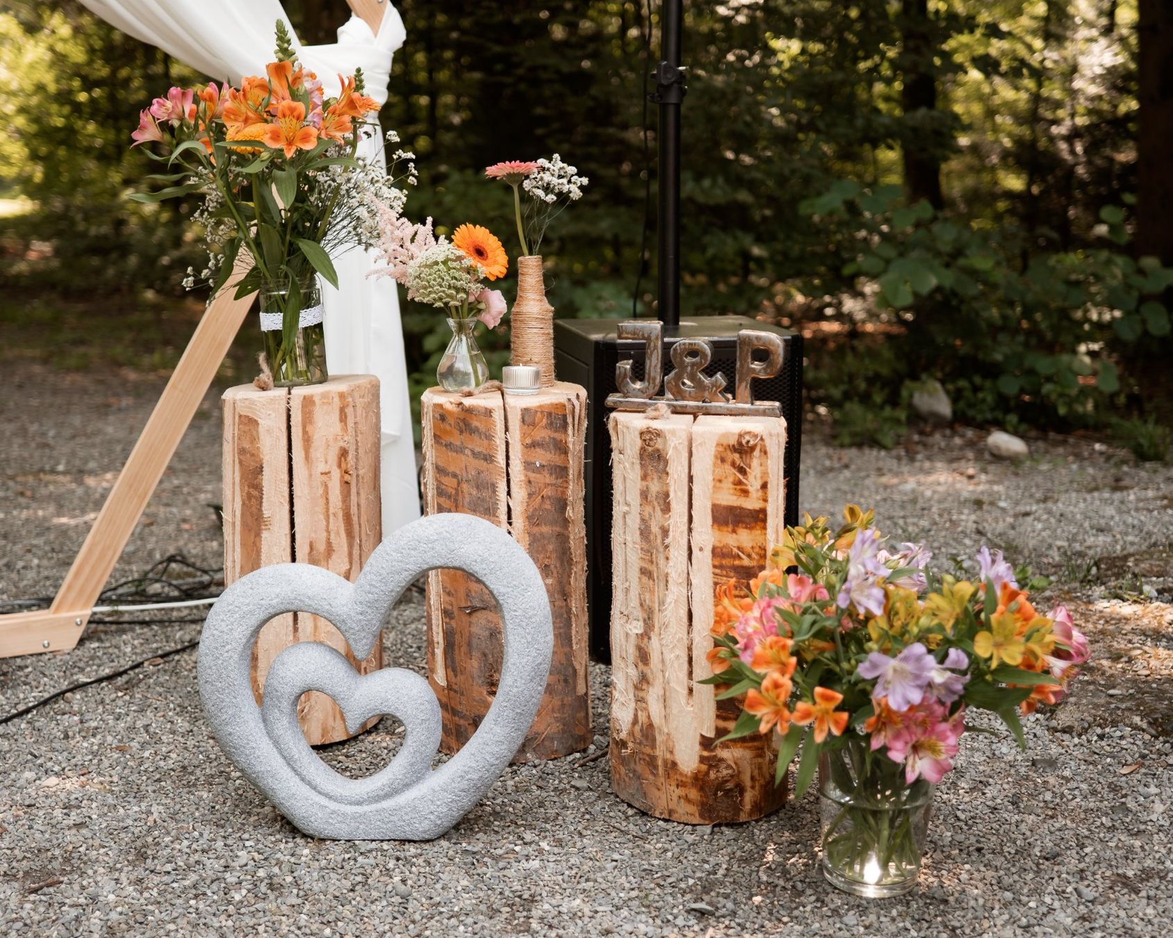 Alle Dekorationen: Dekoration Hochzeit Herz grau – Gebraucht aus Bremgarten AG von easy01