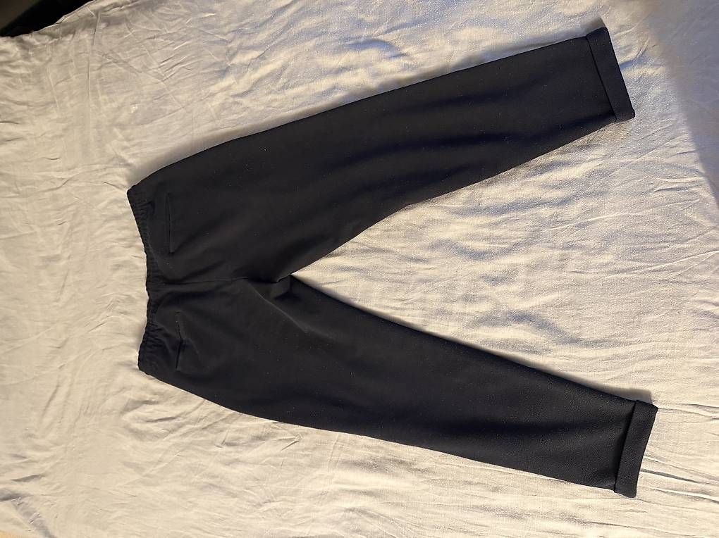 Pantaloni: Stoffhose Dunkelblau – Usato da Wädenswil venduto da dom_pz5d 1