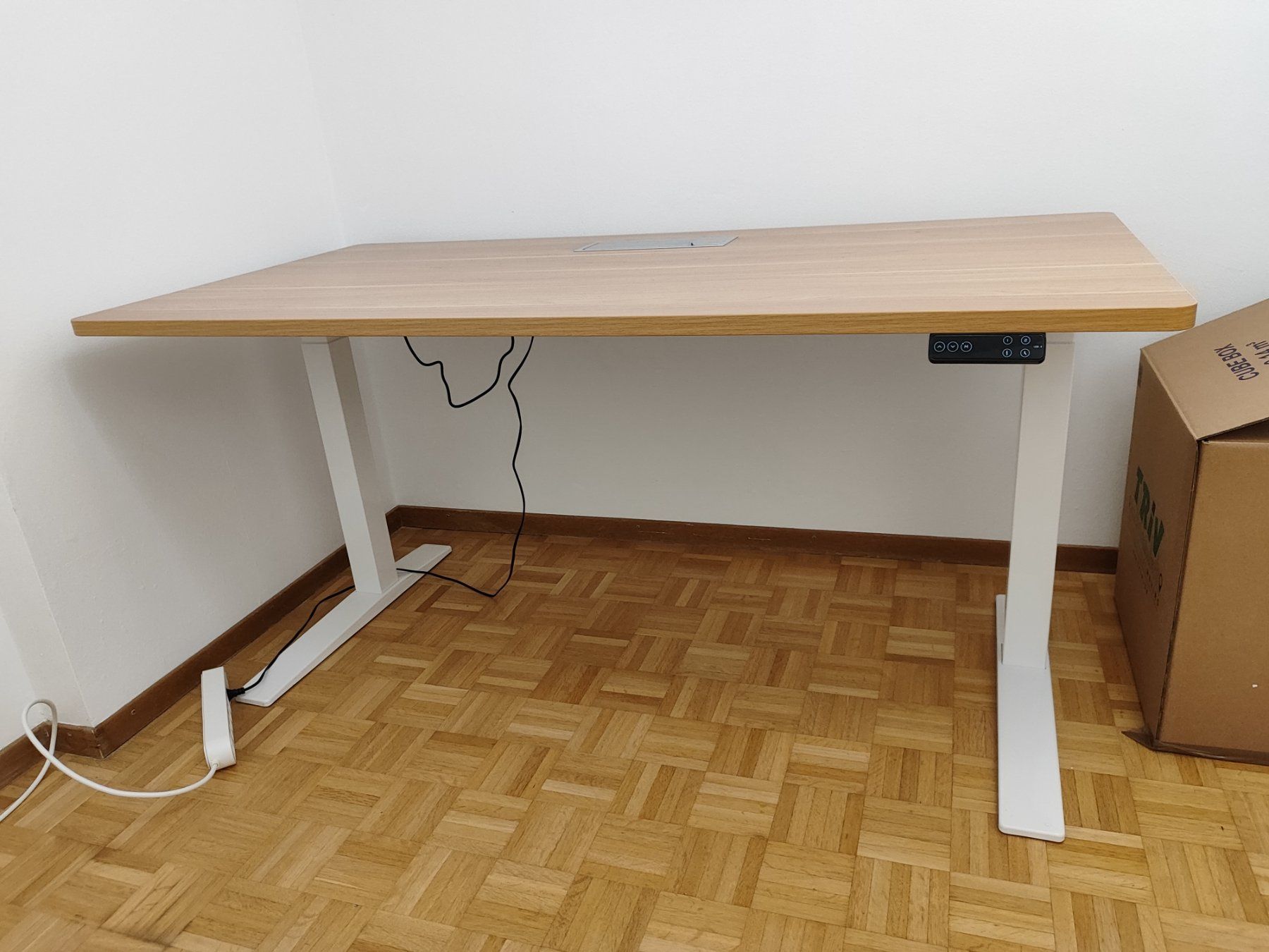 Scrivanie: Höhenverstellbarer Schreibtisch – Usato da Visp venduto da mic_j8yl 3