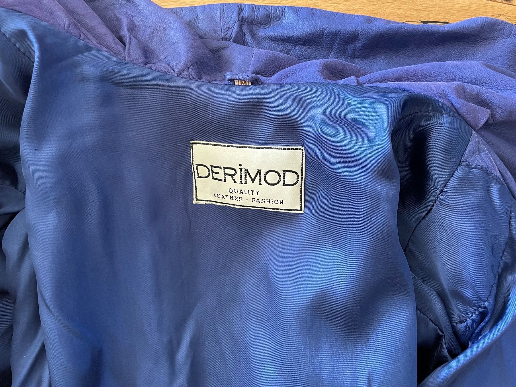 Giacche: Oversize Lederjacke – Usato da Beatenberg venduto da Rose406 2