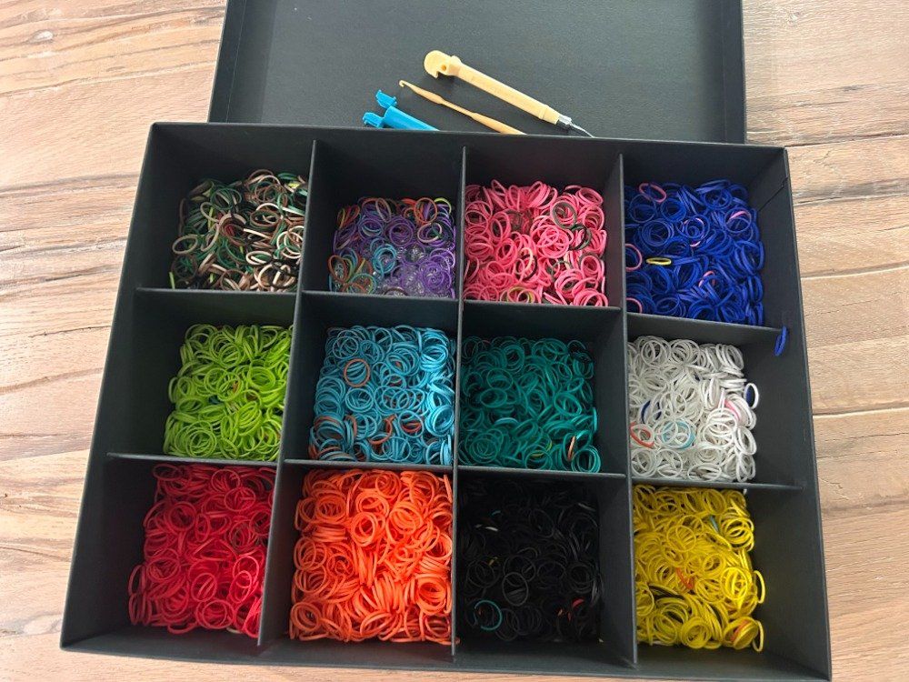 Kit bricolage: Loom Bands Set – Usato da Embrach venduto da Jegi75