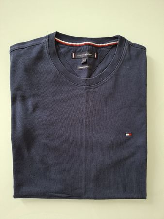 T-shirt Tommy Hilfiger bleu marine - Taille S comme neuf!