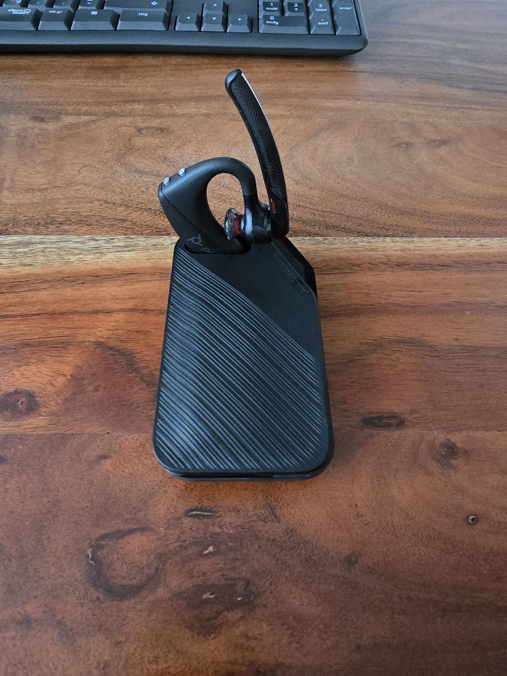 Casques audio: Bluetooth Headset Poly Voyager Legend mit Ladeetui – D'occasion à Liebefeld par Kiru21 2