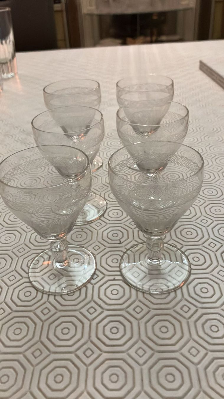 Gläser: 6 bicchieri di vetro per liquore – Gebraucht aus Melano von H-Sara