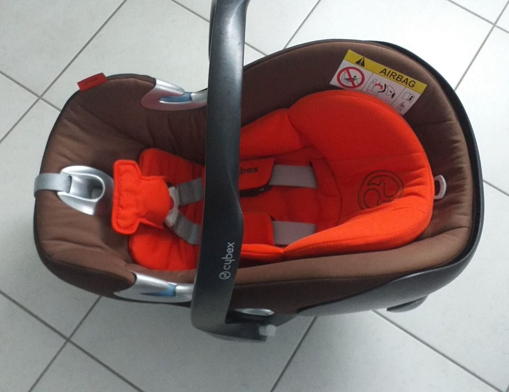Cybex Seggiolini per auto: Cybex Babyschale – Usato da Reinach AG venduto da jennyfergel 3