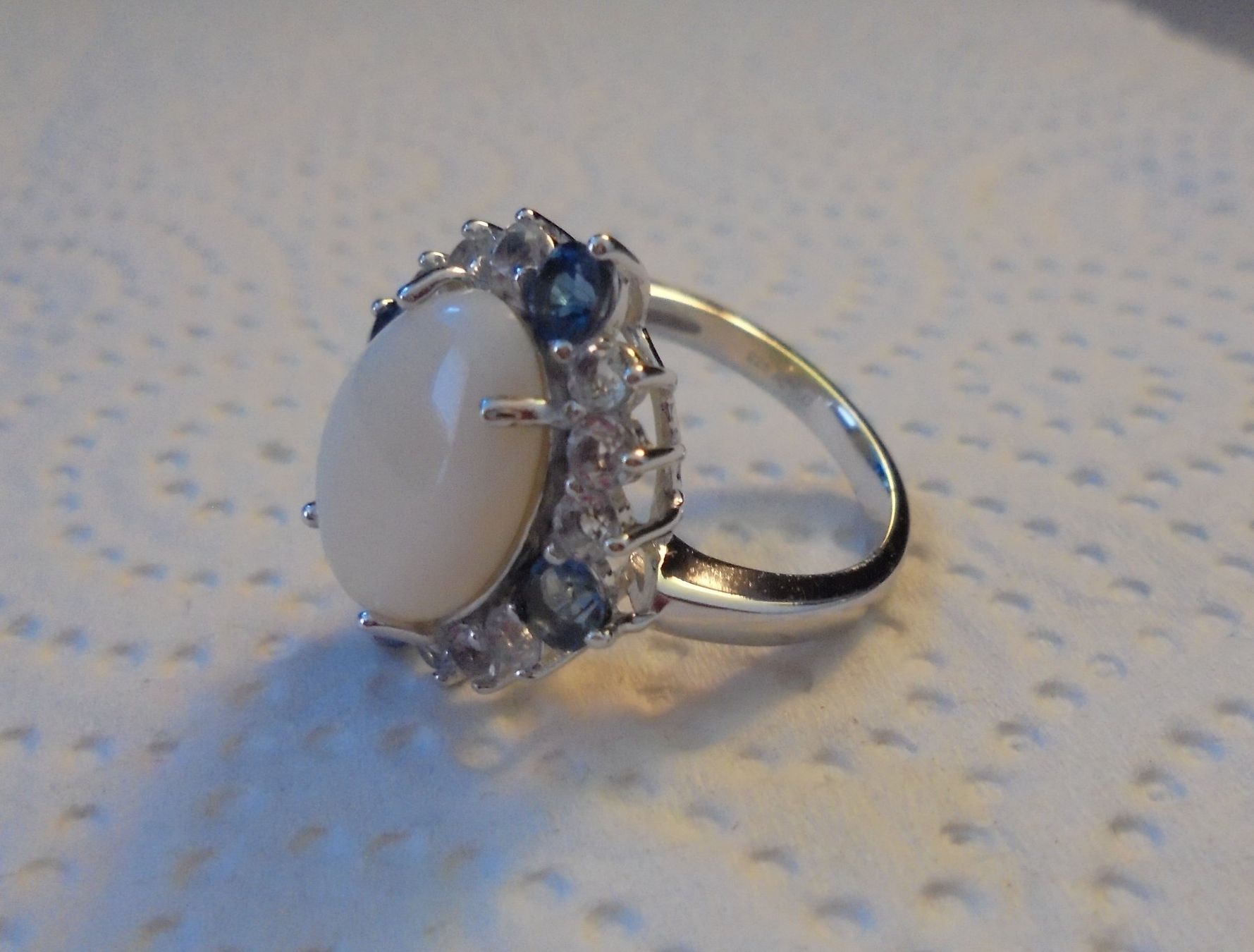 Anelli: Echtschmuck: Weisser Opal-Silberring 17/53 – Nuovo (secondo la descrizione) da Zuchwil venduto da maumauchi 5