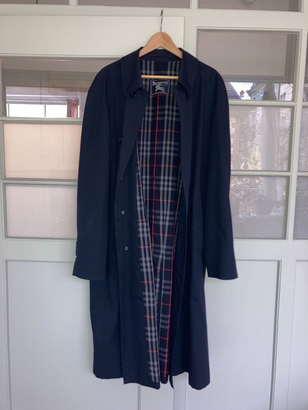 Burberry Cappotti: Burberry Trench Coat – Usato da Basel venduto da RAYAH