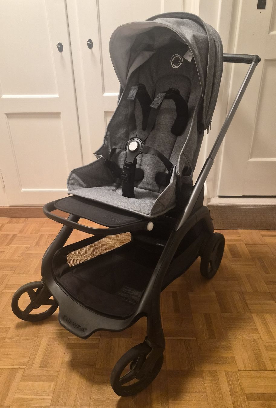 Bugaboo Poussette: Bugaboo Dragonfly bundle, black/grey – D'occasion à Schlieren par wol_yfz8 1