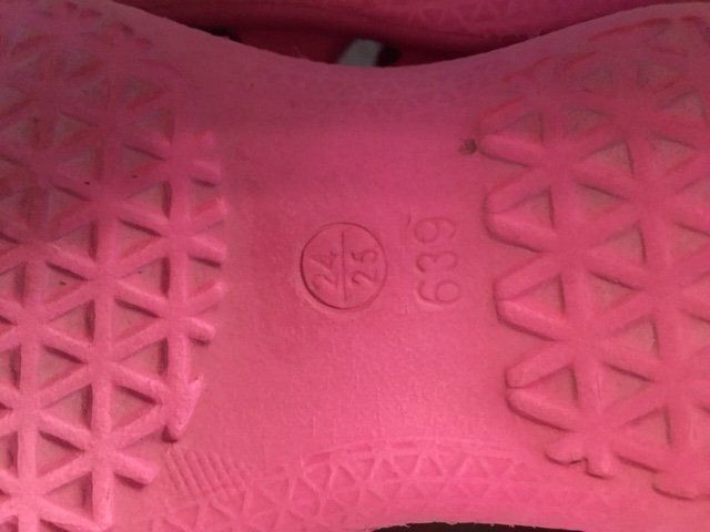 Scarpe per ragazze: Bade Sandalen Grösse 24 /25 – Usato da Emmen venduto da Aribini 4