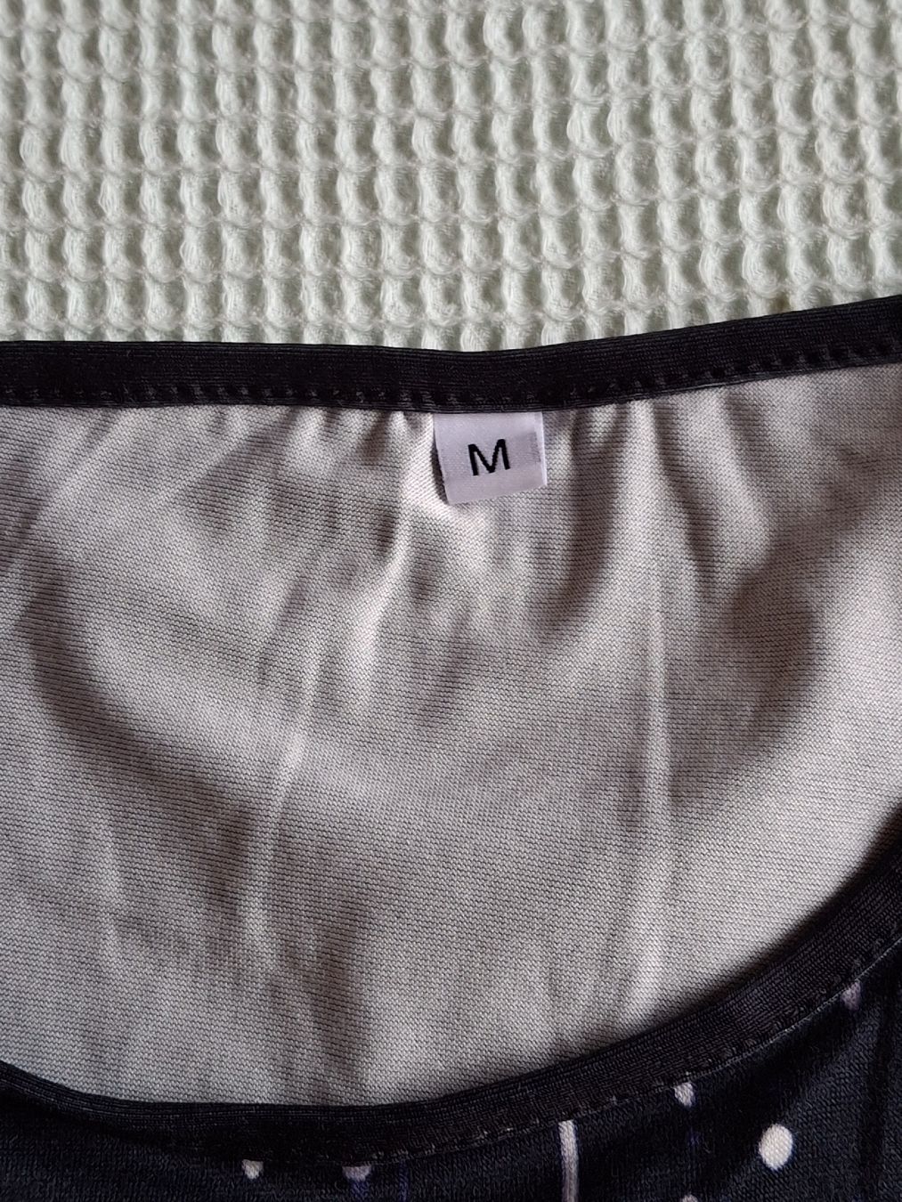 Pulls & Sweat-shirts: Pull léger longues manches taille M  – D'occasion à Villiers par san_jn5w 2