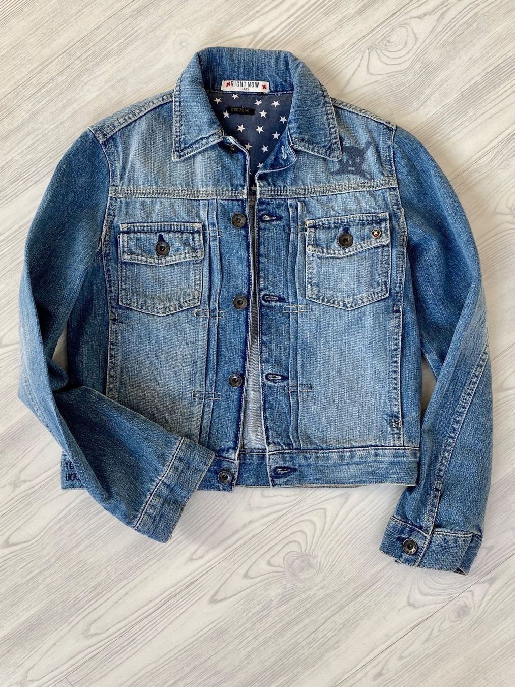 IKKS Giacche & Cappotti: Coole Mädchen- Jeansjacke IKKS Gr.138 – Usato da Estavayer-le-Lac venduto da Mimmy02