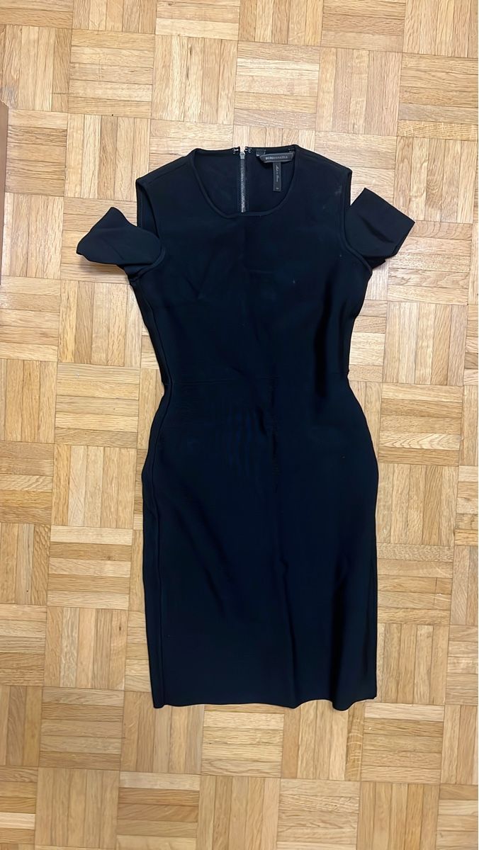 Vestiti: Robe noire élégante et confortable - Taille M - Parfaite! – Usato da Châtelaine venduto da RipicN