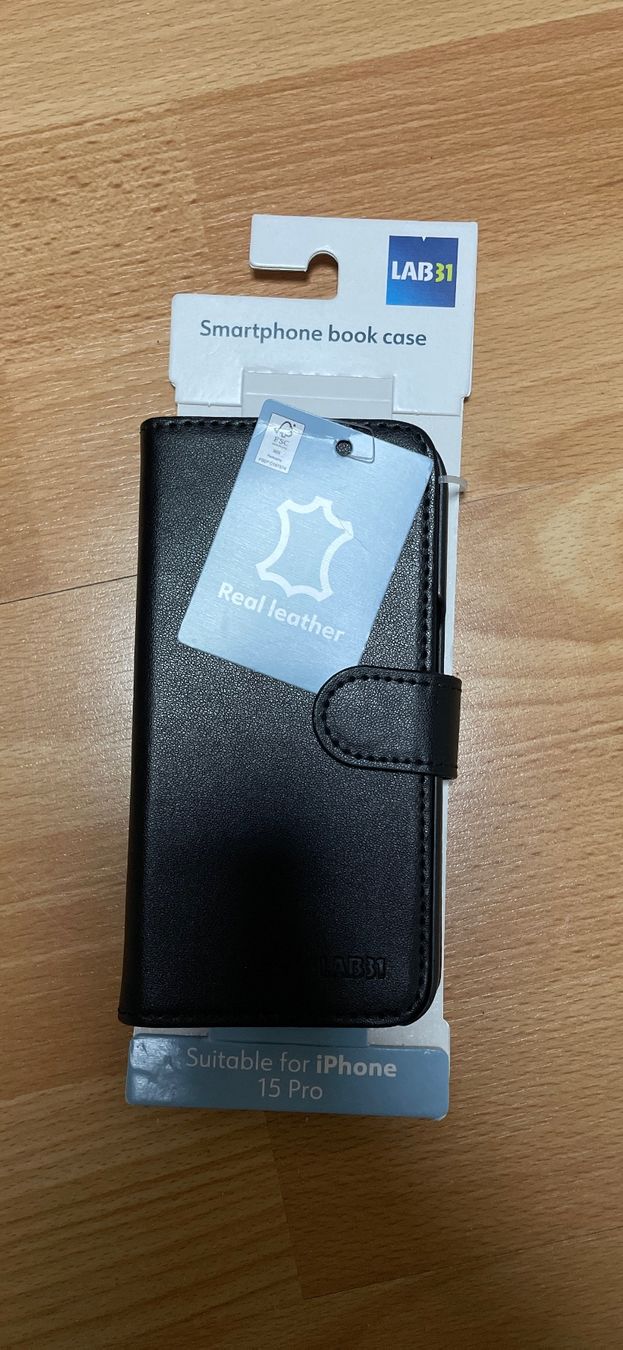 Apple Cover & Protezioni schermo: iPhone 15 pro Lederhülle - NEU – Nuovo e nell'imballaggio originale da Balsthal venduto da Benouk99 2