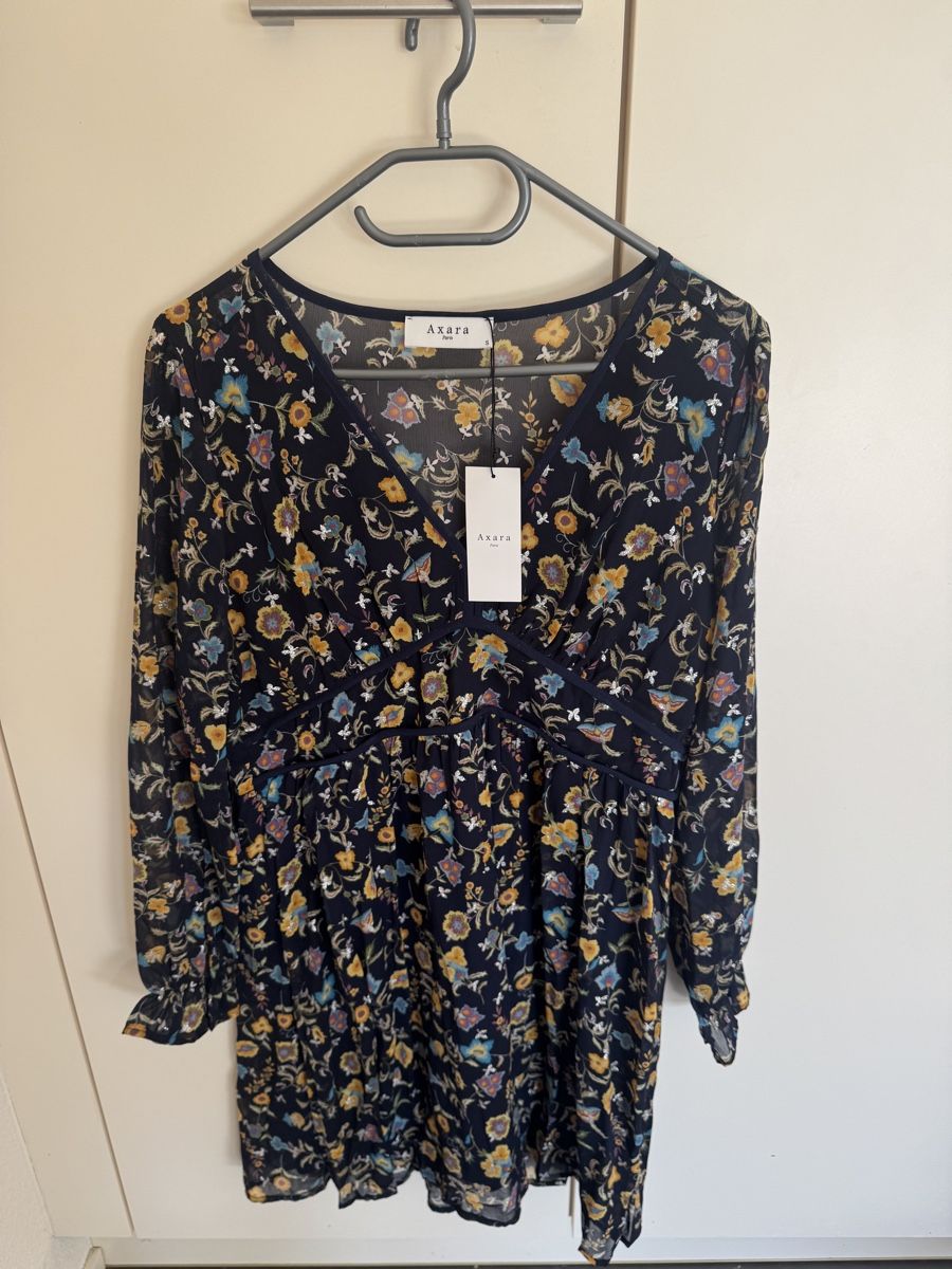 Robes: Kleid Axara S NEU Blumen – Neuf (Voir description) à Oberglatt ZH par jul_nhy7 1
