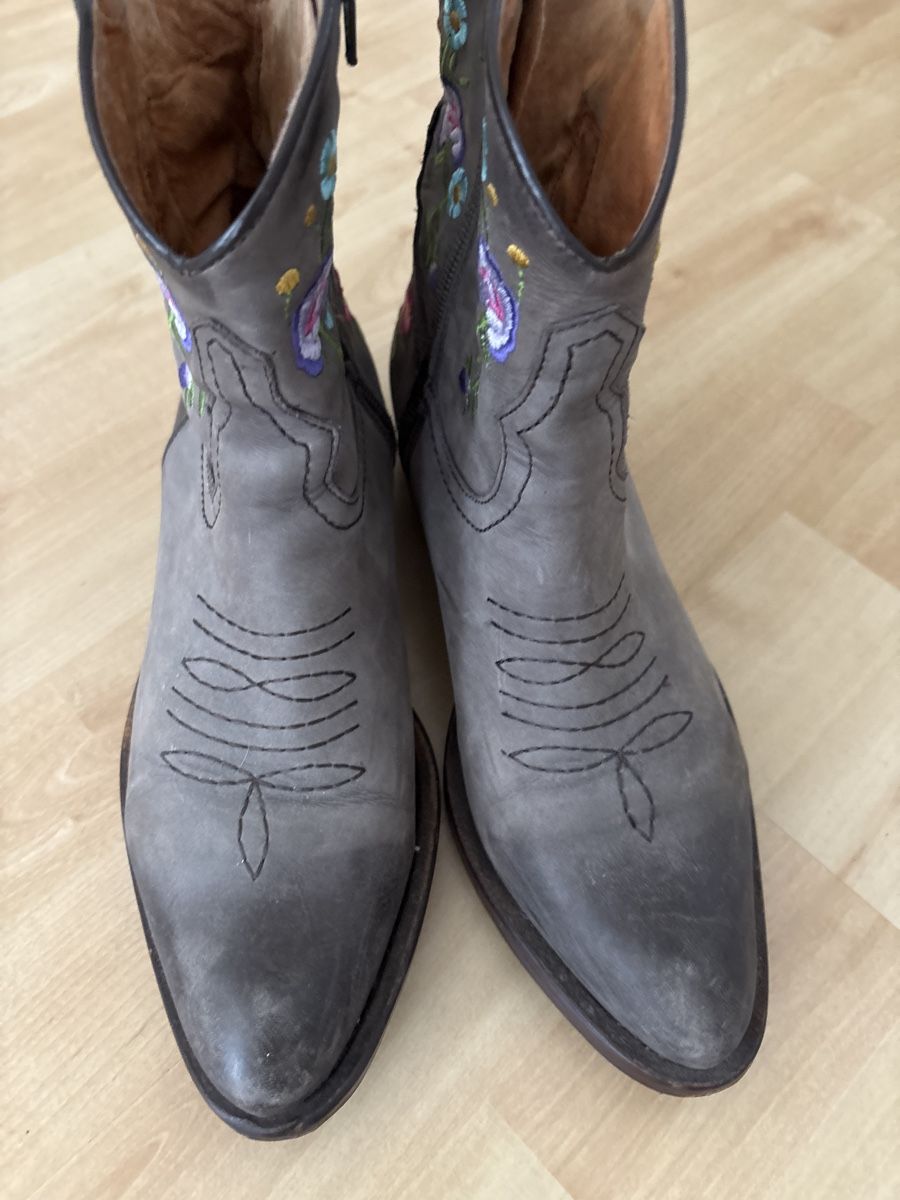 Damenschuhe: Regent Stiefeletten Gr.38 mit Blumenmuster, Top! – Gebraucht aus langenthal von rundholz7