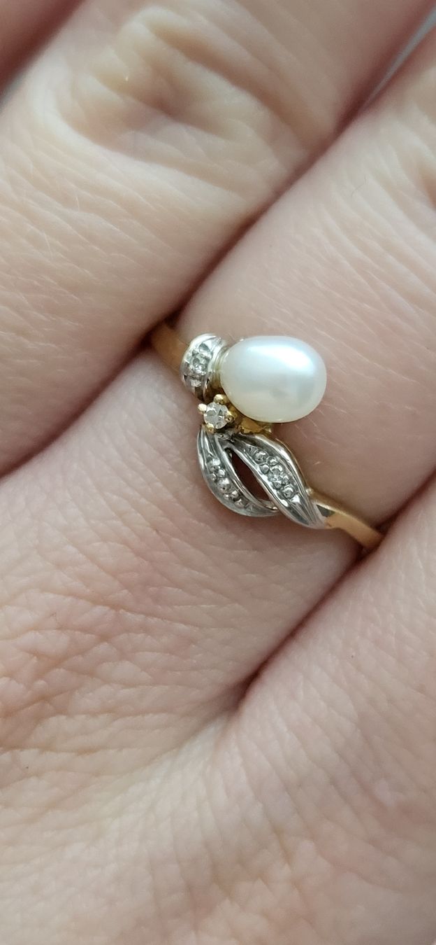 Bagues: Fantastischer Perlenring mit 3 Diamanten – Neuf (Voir description) à Unterägeri par Altgoldschmuck 1