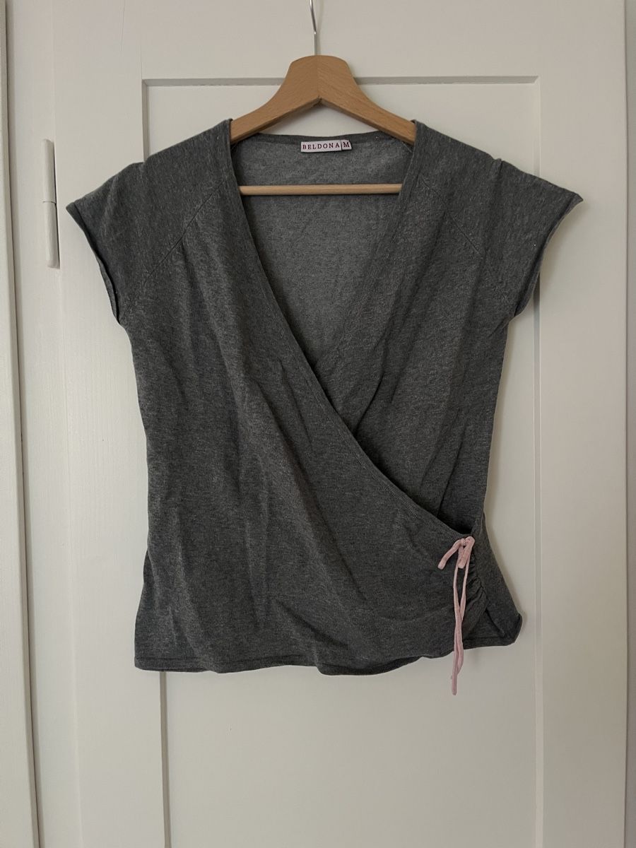 Beldona Tops: Vintage Y2K Beldona Shirt – D'occasion à Zürich par ale_t