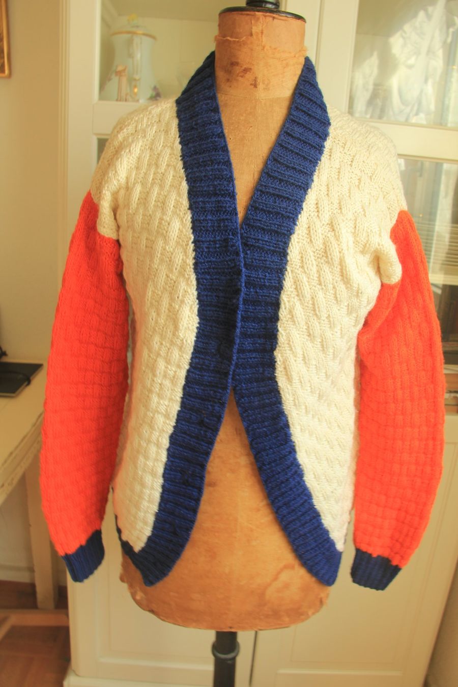 Maglioni & Felpe: Vintage Pullover handgemacht – Usato da Basel venduto da pak11 1